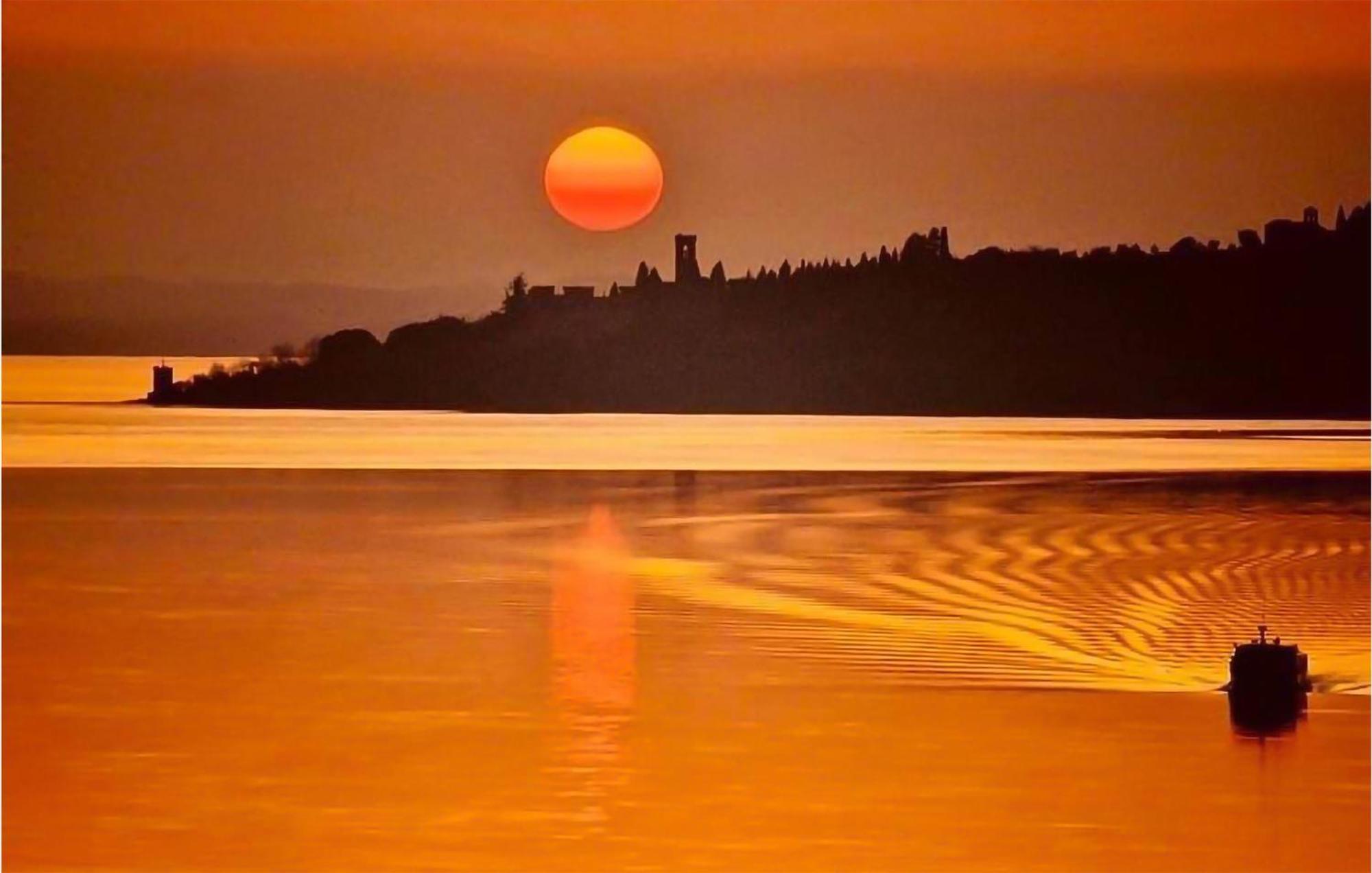 Pet Friendly Stacaravan In Tuoro Sul Trasimeno Villa Buitenkant foto